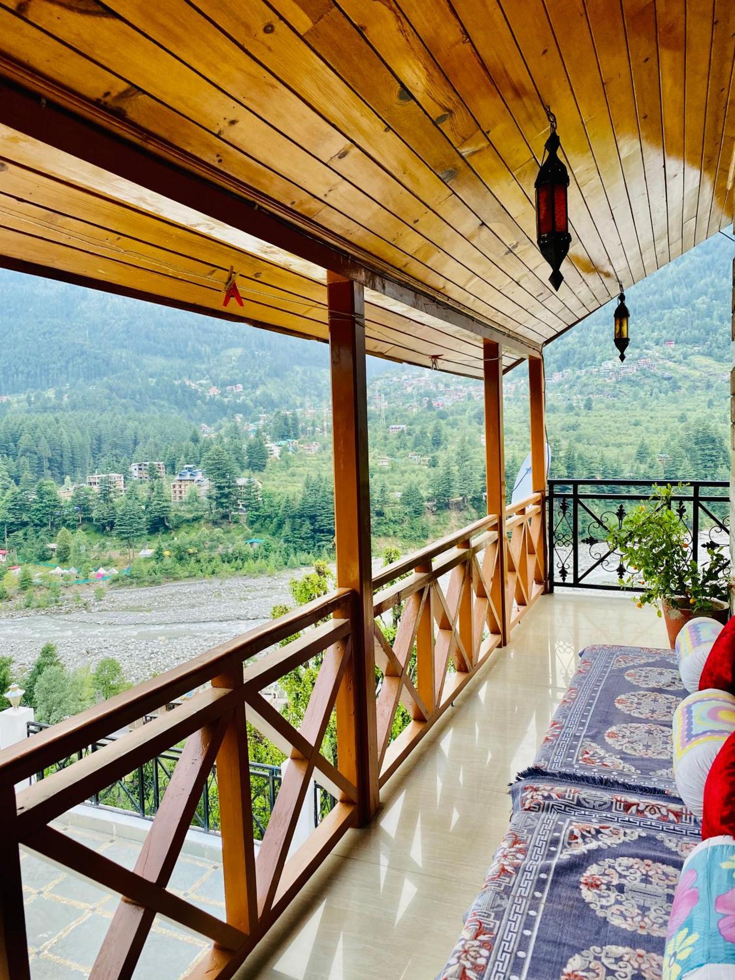 Hotel Hollywood Manali - Scenic River & Mountain View With Premium Rooms מראה חיצוני תמונה