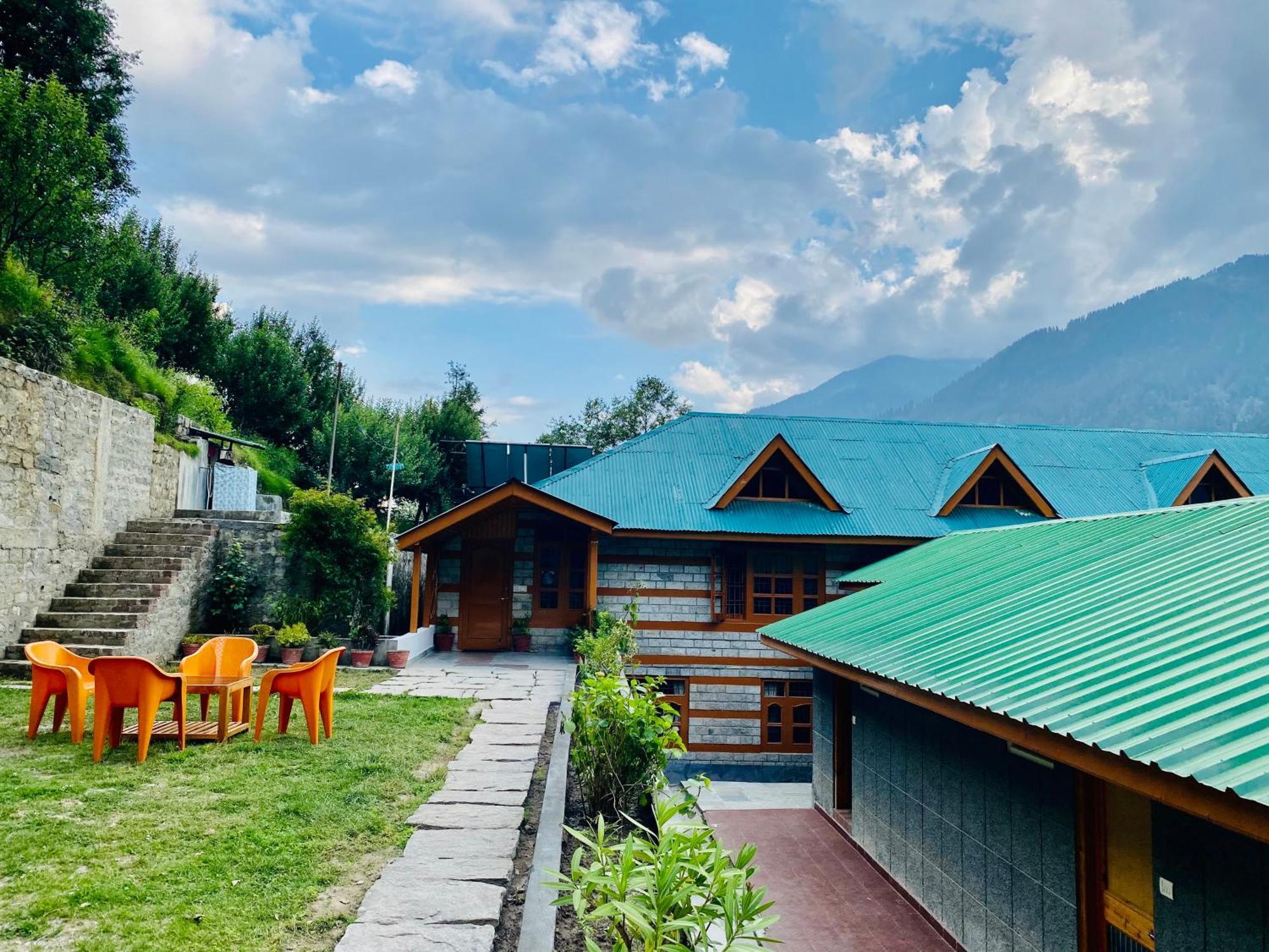 Hotel Hollywood Manali - Scenic River & Mountain View With Premium Rooms מראה חיצוני תמונה