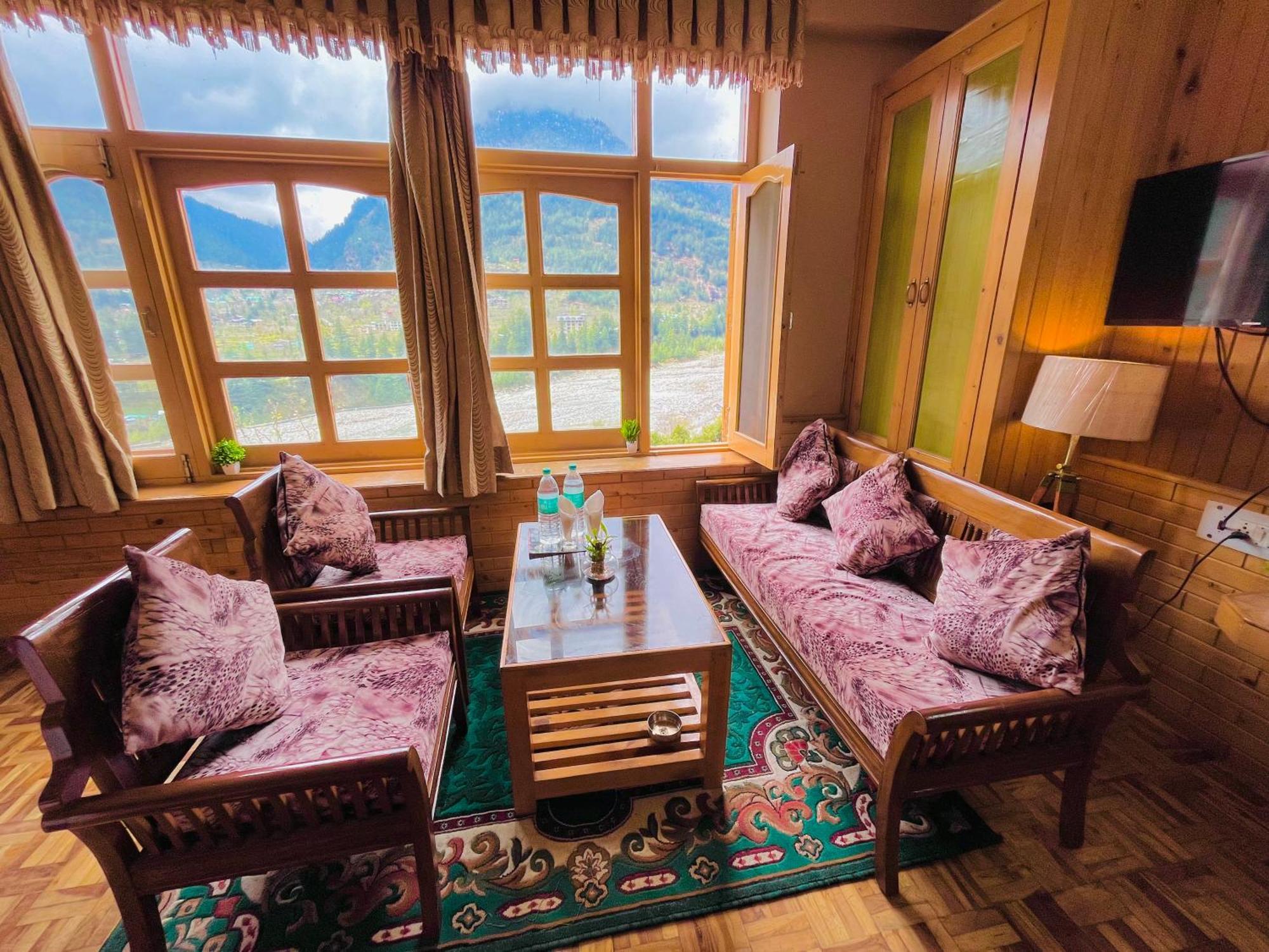 Hotel Hollywood Manali - Scenic River & Mountain View With Premium Rooms מראה חיצוני תמונה