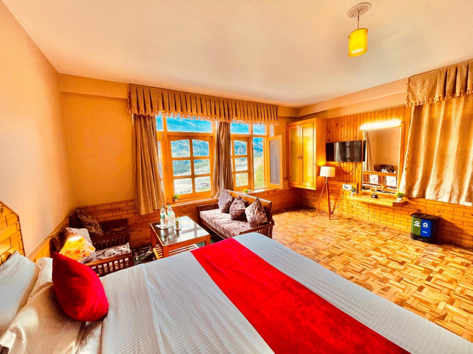 Hotel Hollywood Manali - Scenic River & Mountain View With Premium Rooms מראה חיצוני תמונה