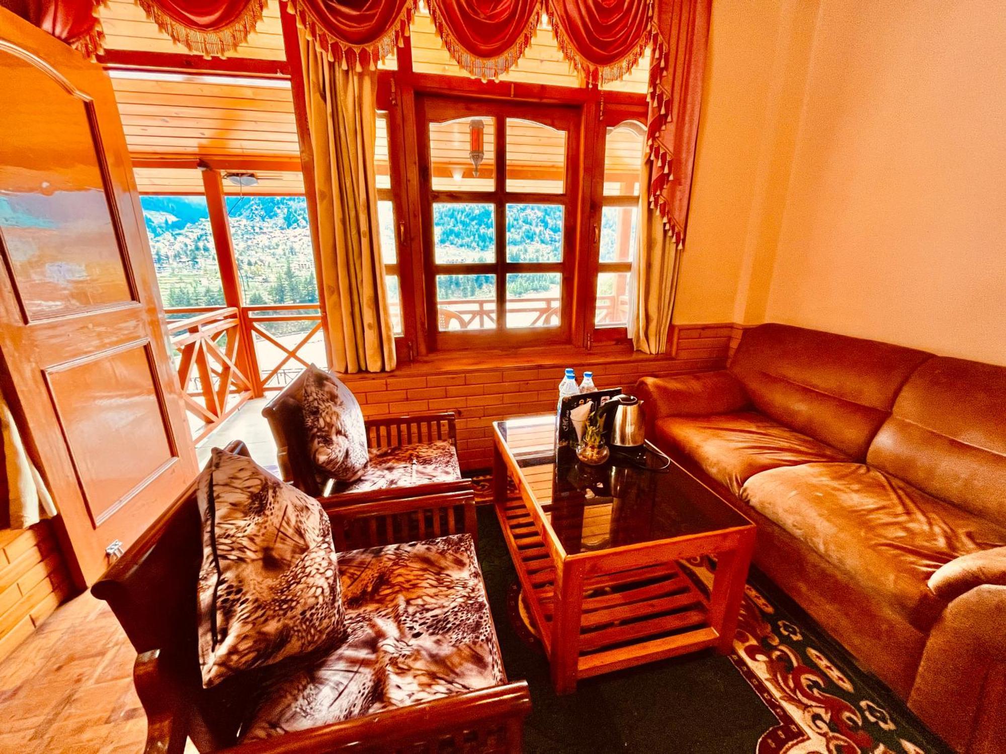 Hotel Hollywood Manali - Scenic River & Mountain View With Premium Rooms מראה חיצוני תמונה