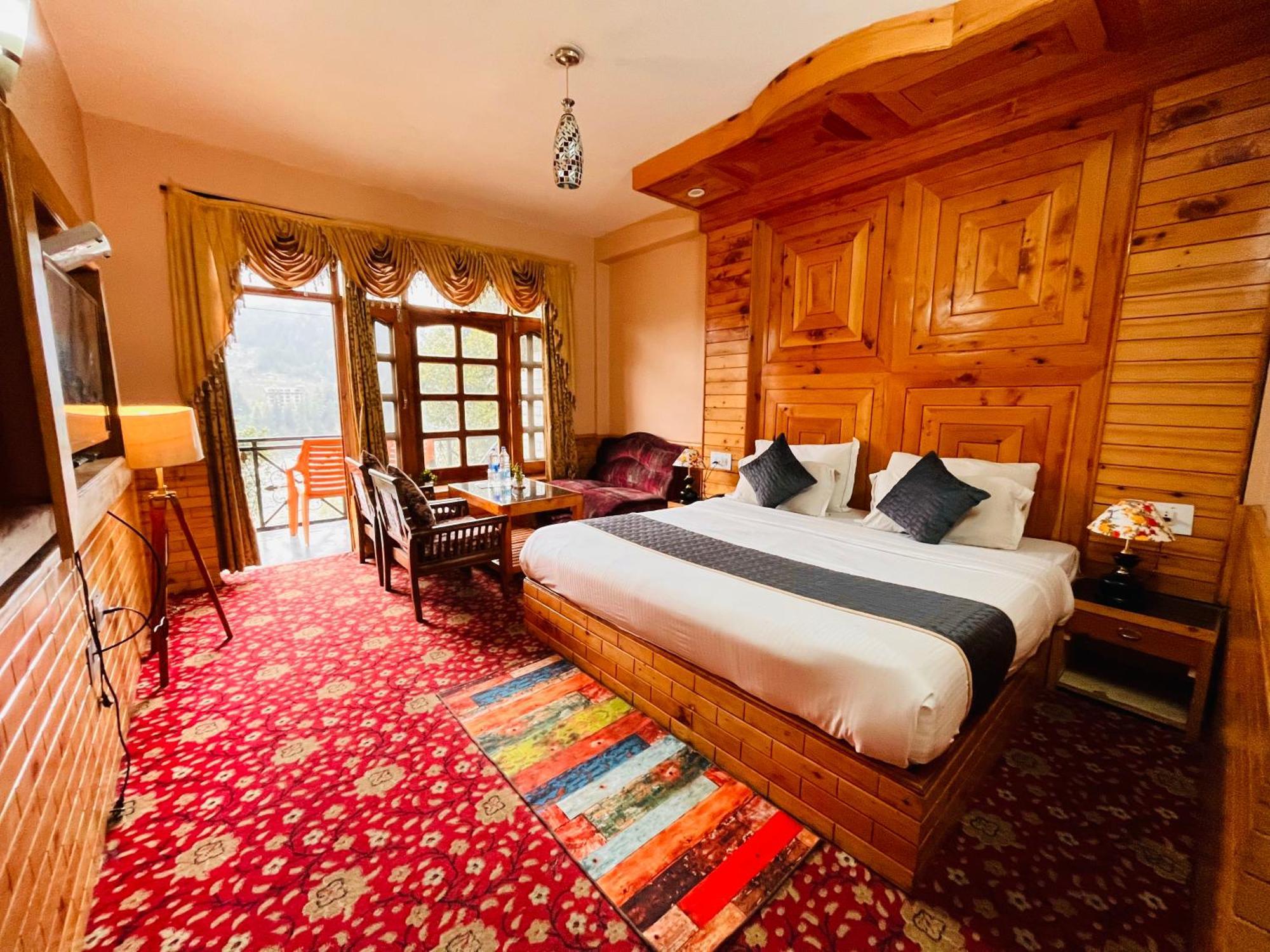 Hotel Hollywood Manali - Scenic River & Mountain View With Premium Rooms מראה חיצוני תמונה