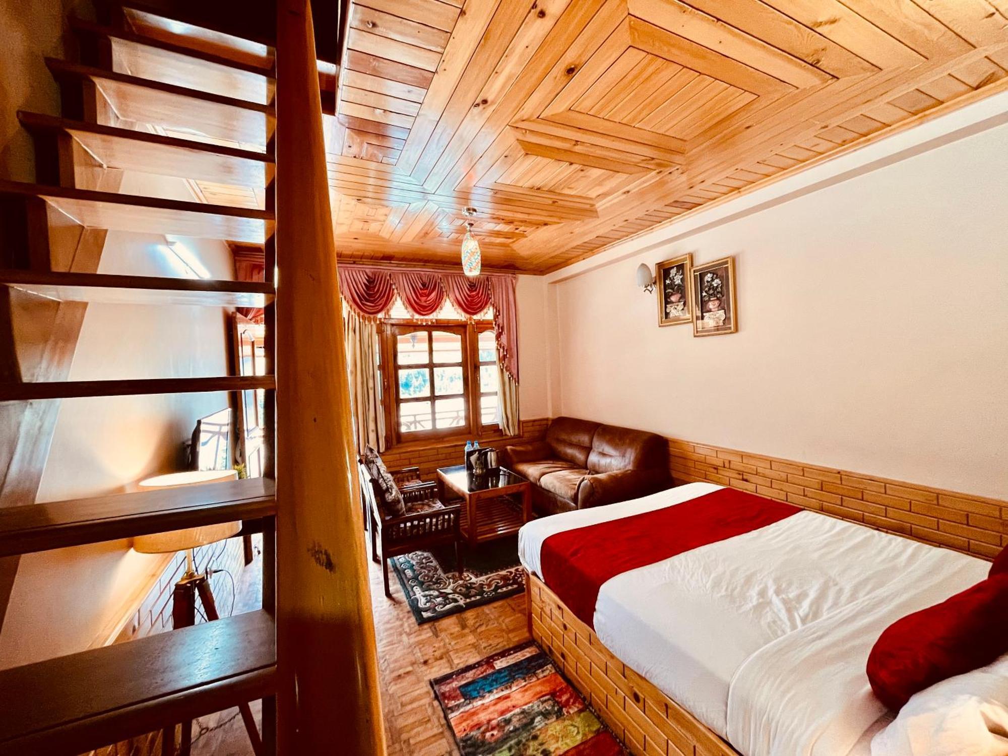 Hotel Hollywood Manali - Scenic River & Mountain View With Premium Rooms מראה חיצוני תמונה