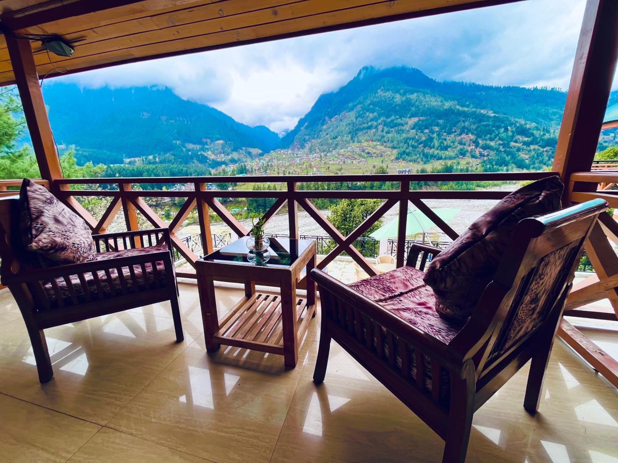 Hotel Hollywood Manali - Scenic River & Mountain View With Premium Rooms מראה חיצוני תמונה